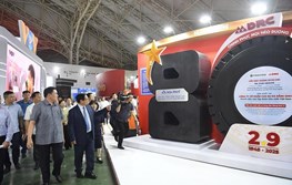 Lốp đặc chủng DRC góp mặt tại Triển lãm 80 năm ngành Công Thương